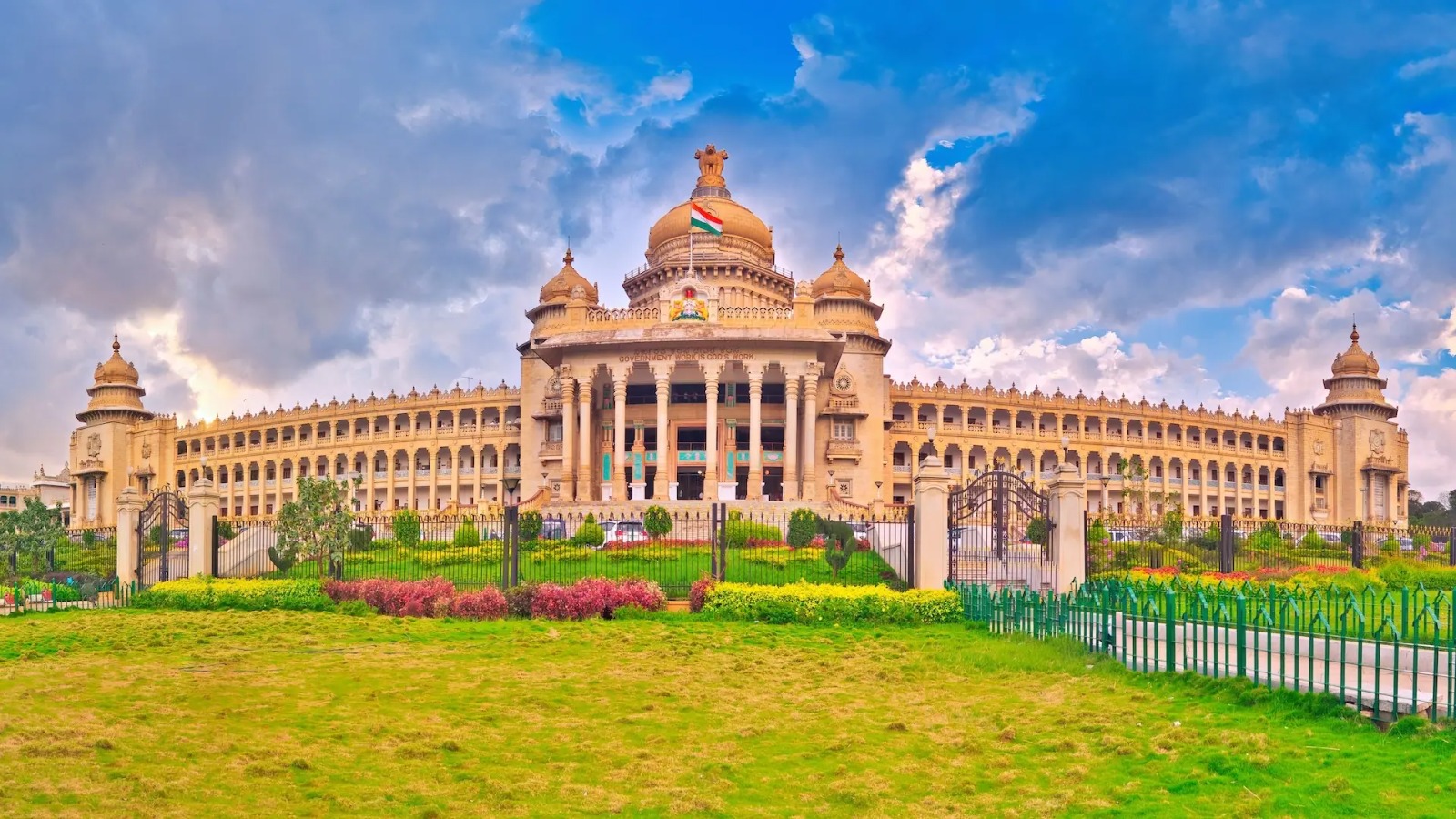 Day 01: Hyderabad – Bengaluru